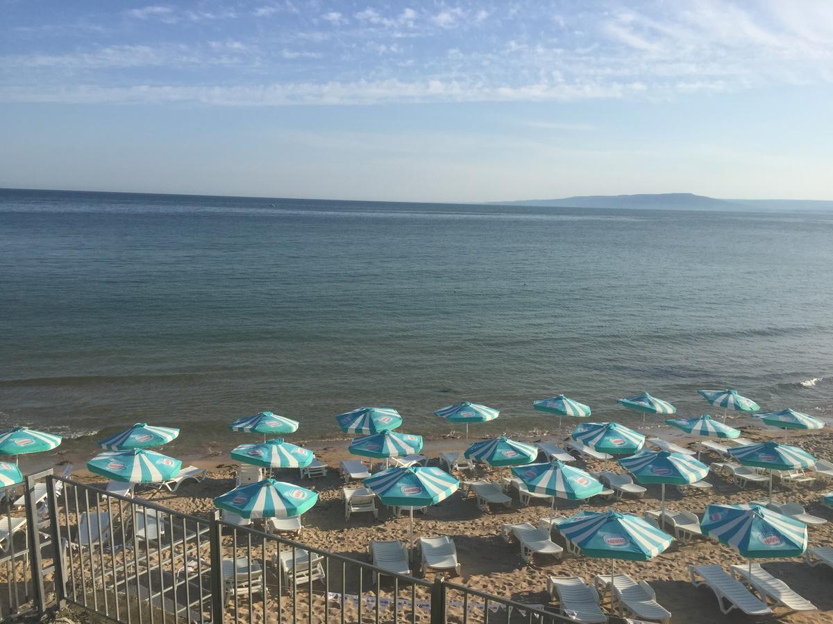 Helios Hotel بالشيك المظهر الخارجي الصورة